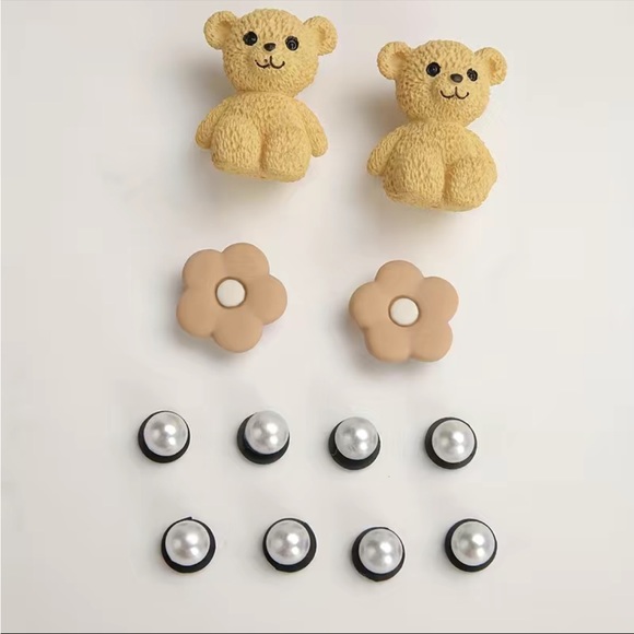 12pc Bear & Faux Pearl Croc Charms - Picture 2 of 2